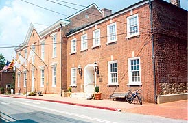 [photo, City Hall, 160 Duke of Gloucester St., Annapolis, Maryland]